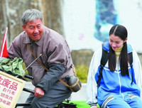 接受亲生父母的时候一定不要辜负了养父母