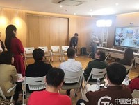  奈何明月照沟渠，千里寄相思