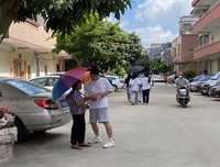 疫苗接种在宣传，红光队员在行动