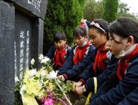 缅怀先烈，我们在行动——烈士陵园走访学习