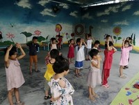 精彩舞蹈，金色童年 -记三下乡舞蹈课授课