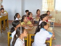 岭南师范学院“食枝有未”社会实践队进行“食品安全”