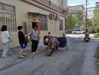  盛夏七月，红光队员们协助红丰村委会开展工作