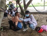 持续推进三下乡活动，深入调查乡民情况