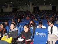 举行未成年人向国旗敬礼主题活动
