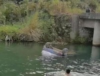 下河救起一个人 36岁新民警上岸全身都是伤