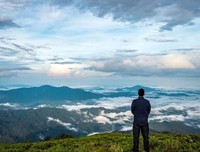  莫言：人到中年，请收起你的大方 