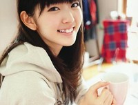 为什么能和比自己小的男人生活？