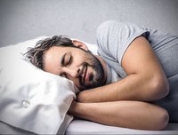 男人是不是在外面有人了，睡一觉就知道了。