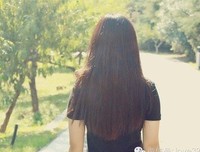 与其苦苦经营爱情，不如先让自己变得年少