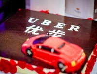 如何在第一次见面时，快速的推进你与她的关系？