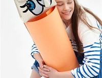 “我背的是十几万的爱马仕，你怕了吗？”“怕，哈哈哈