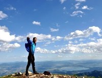 爬山