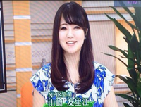 当女人自己能挣宝马的时候，才没功夫坐里面哭