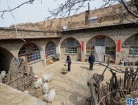 “这么多年来，我就没离开她超过一小时”