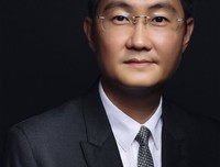 现在的成年人，连哭的资格都没有