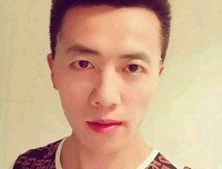 在一个帅哥18岁之前爱上他