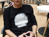 “给钱，你老公在我床上！”