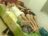 老婆带闺蜜回家，半夜却发现她...