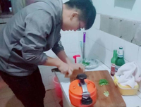 这是他们身边最珍贵的东西