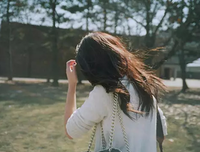 会赚钱的女孩，不愁没人爱。