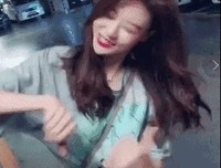 ▷抖音一夜爆红女神：你不需要多好，带我吃饭就好。