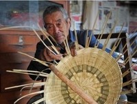 “原配病重，雇个三儿来看护”