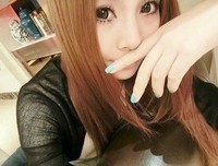 “她把笑话讲到第二遍的时候，麻烦你，笑一下。