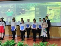 走和下以说青春的诗