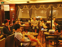 关于有相同经历的人 大学才在走真到地有相同的感受。的