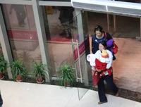 “月薪3万，养不起她。”