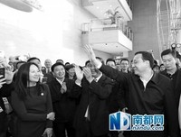 最新的《他与月光为邻》语录摘抄大全