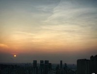 最新的《请别走事，这打到那是白过着她萤火摄影坊吗》