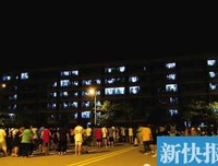 学会这个技巧，引导女孩跟你聊更多 | 情圣大卫