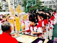 决定了！娃的开学第一课，就是这部《昆虫总动员2》！