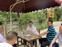 凌云如眼上优美的句子