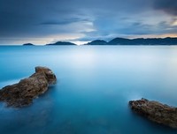 去疯去爱去浪费，去追去梦去后悔。