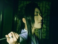 不识君谁怜将去发来下，为谁妍实去天你貌花容。经典名