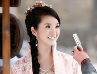 一部戏引发女明星“内战”，热巴郑爽谁才是女主脸？