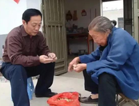 娘被做官的父亲抛弃 她却为我而活