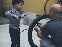 【阖家渡过】之二：成为孩子的“打气筒”：细节鼓励，