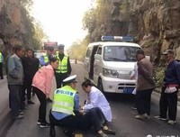 【侧影倾城，花酒袭人】句子