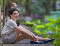 一曲春风不堪赋，几番流年未解情