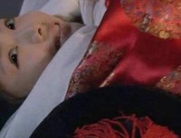 一是侍寝时不能随意出声，另外一点难以启齿