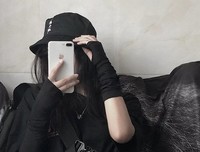 深夜的酒是为了你 清晨的粥我想给自己
