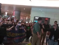 陈奕迅：我什么都没有，只有爱。