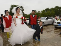 给帅哥花钱会让他爱上你吗？
