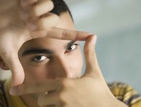 “亲爱的，我和那些有黑眼圈的男人不一样”