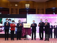 爱是亘古长明的灯塔优美的句子