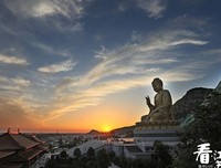 连云港石佛寺，殿宇宏伟，伊山大佛背依青山、面向城区